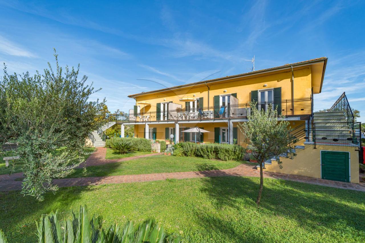 Residence Gli Olmi - Goelba Marina di Campo Buitenkant foto