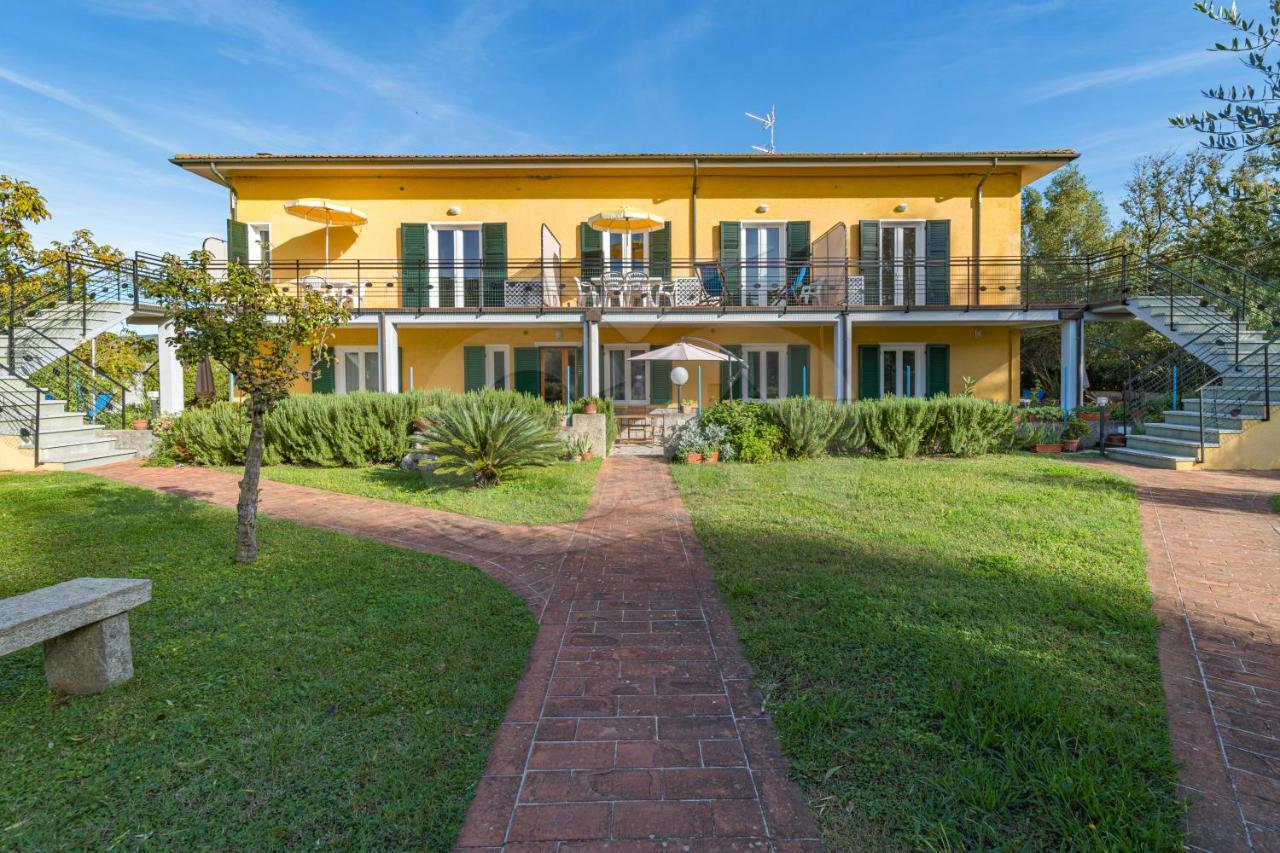 Residence Gli Olmi - Goelba Marina di Campo Buitenkant foto