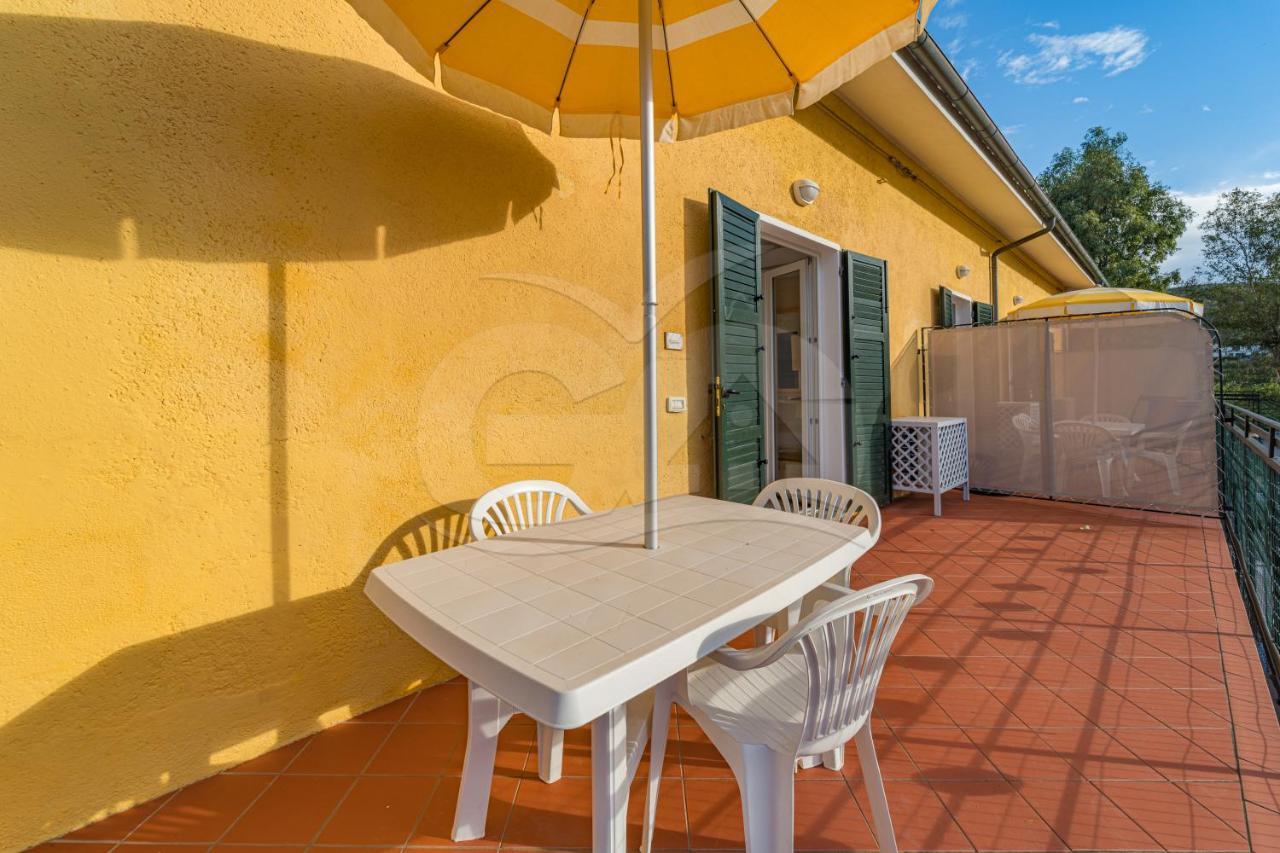 Residence Gli Olmi - Goelba Marina di Campo Buitenkant foto